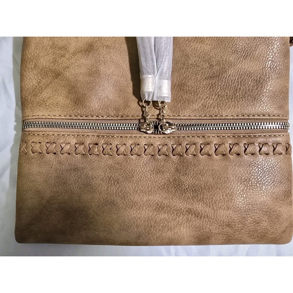 NWT The Mia K. Collection Crossbody Purse - Picture 4 of 9